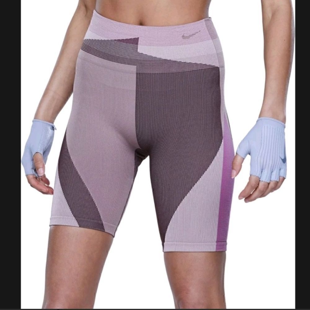 Nike icon sculpt fit purple color block bike shorts  size small